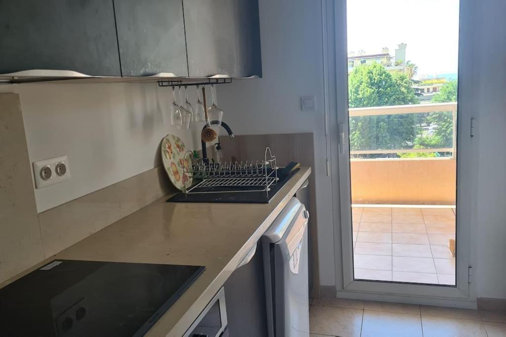 Appartement Vue Mer Sur Les Hauteurs De Ница Екстериор снимка